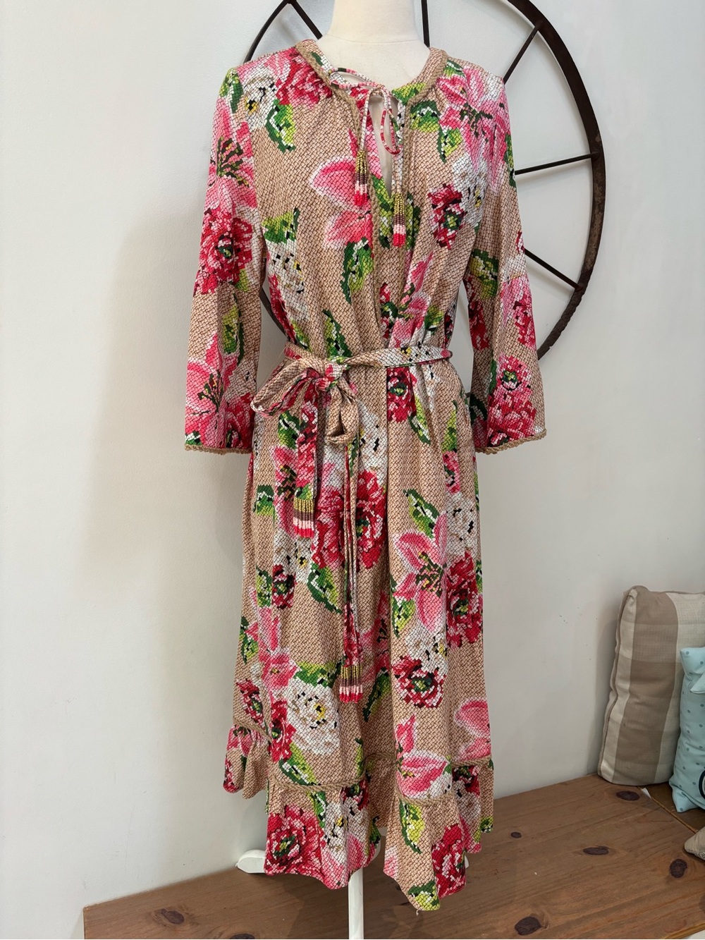 FARM Rio Floral Ruffle Beaded Tassels midi linen blend tan pink Dress L